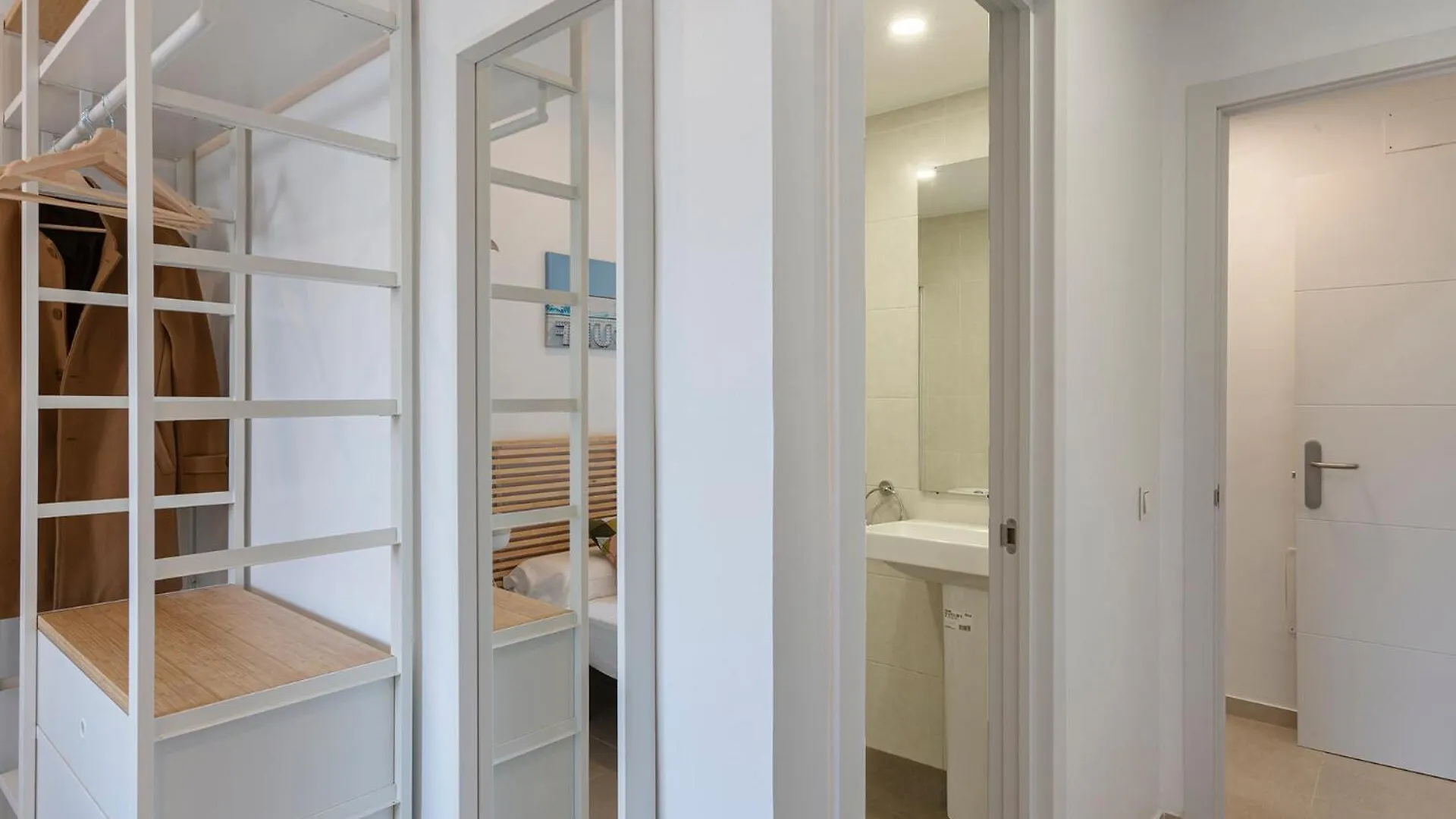 4235 - Ab Santa Coloma III Apartment Barcelona Spain