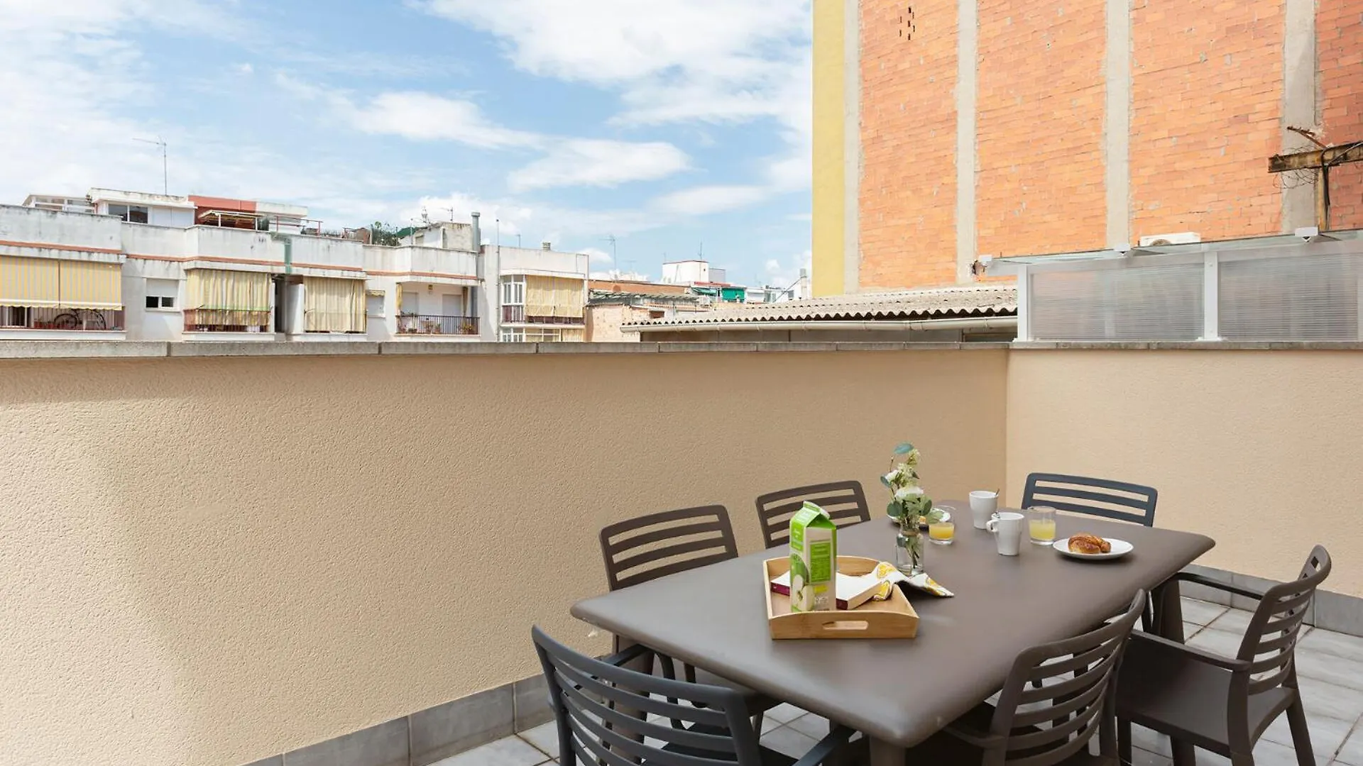 4235 - Ab Santa Coloma III Apartment Barcelona